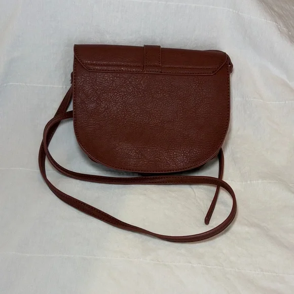 Classic Brown Leather Crossbody Saddle Bag - Picture 2 of 2